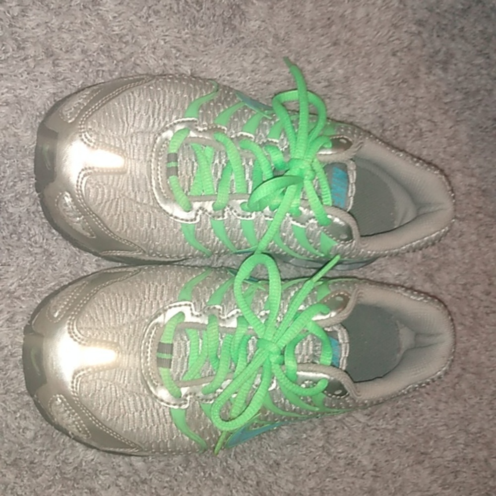 Nike women's torch 4